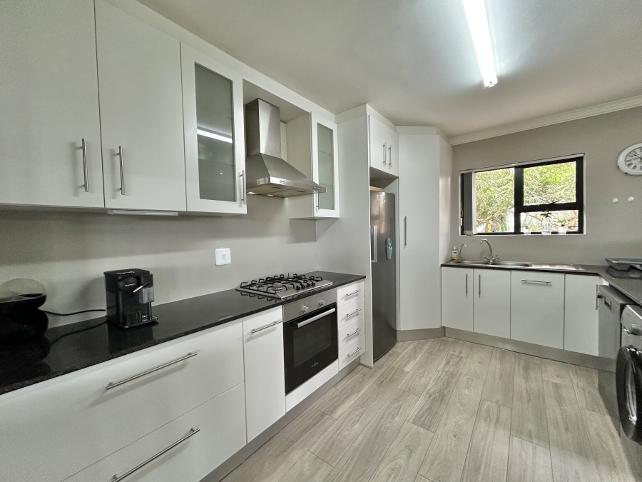 2 Bedroom Property for Sale in Wavecrest Eastern Cape